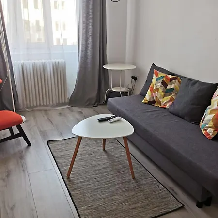 Apartament Clau Centru Vechi Constanţa